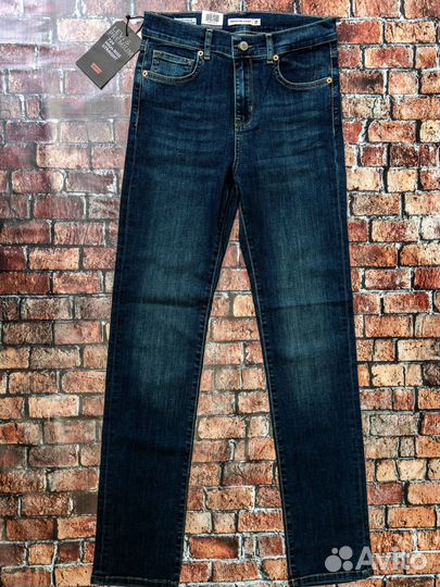 Женские джинсы Levis 724