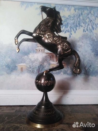 Конь статуэтка латунь