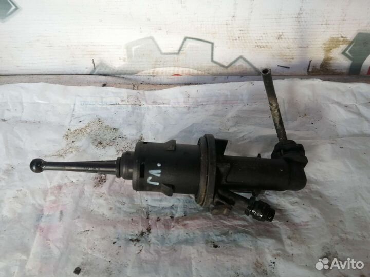 Главный цилиндр сцепления Volkswagen Passat B6