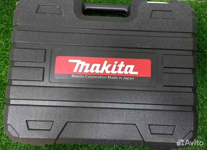 Аккумуляторная болгарка Makita