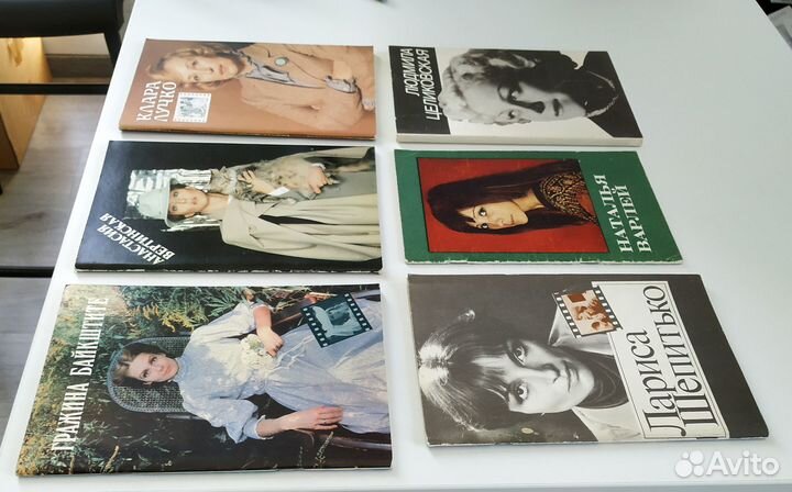 Брошюры и книга о советских киноактерах 80-х годов