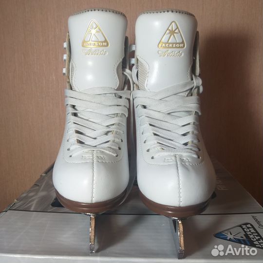 Фигурные коньки jackson artiste 13С