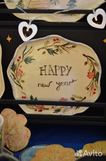 Керамическая тарелка ручной работы