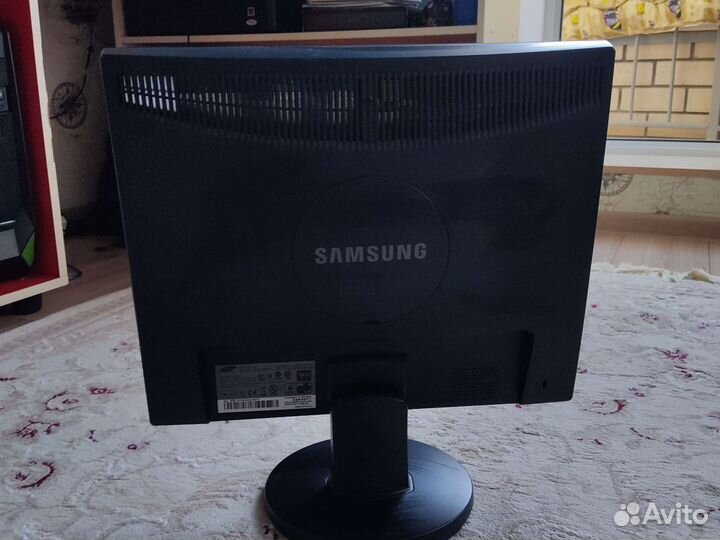 Монитор Samsung syncmaster 943n