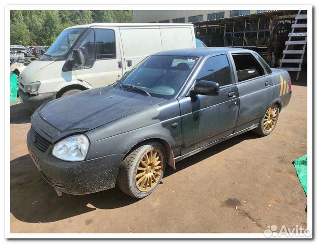 LADA priora седан 2008 (разбор по запчастям)
