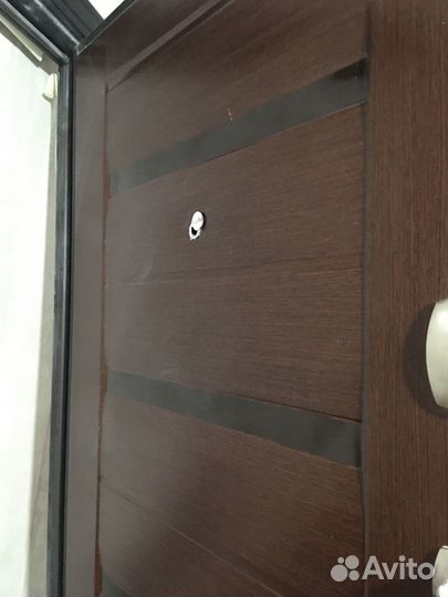 Дверь входная металлическая