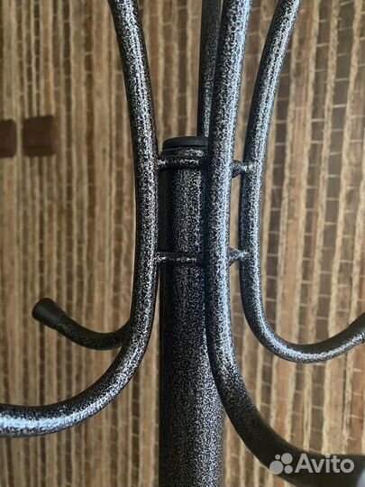 Вешалка для одежды напольная