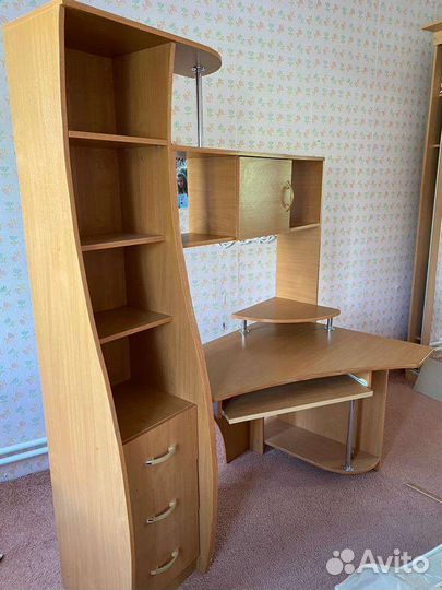 Компьютерный стол