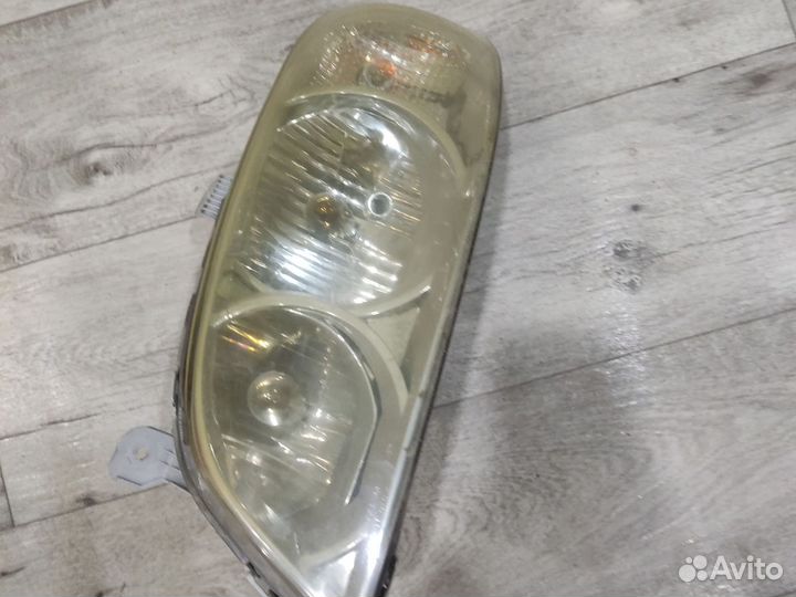 Передние фары на киа спектра б/у