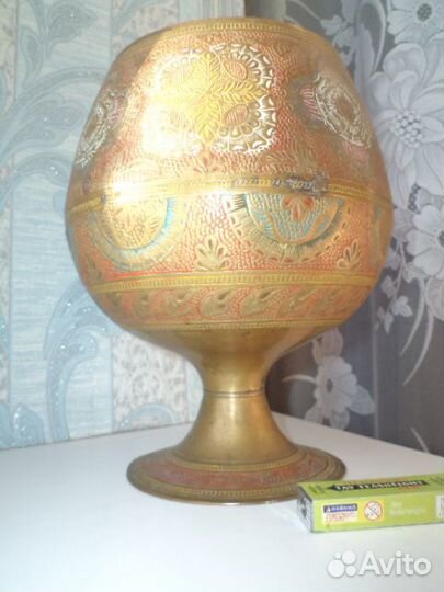 Ваза индийская в форме кубка латунь винтаж