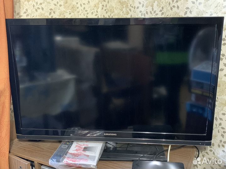 Телевизор grundig 40 диагональ,модель VLE8270BR