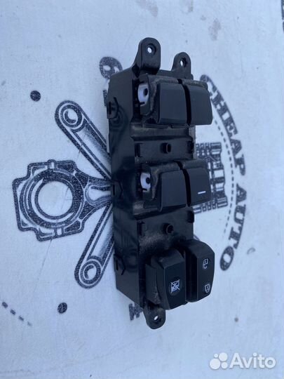 Блок кнопок стеклоподъемников Hyundai Creta