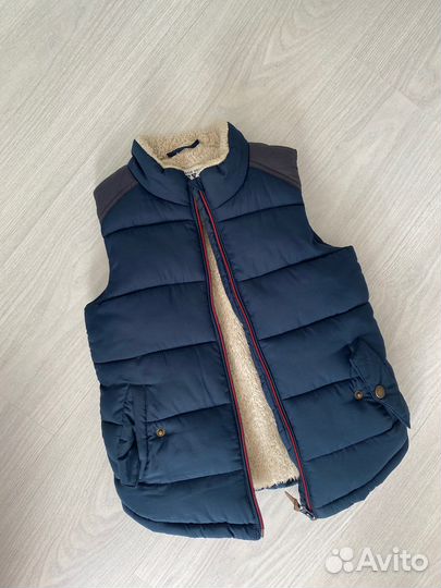 Жилетка next 104