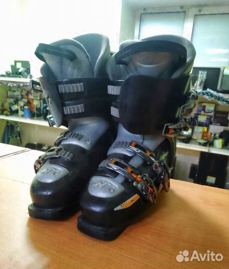 Горнолыжные ботинки