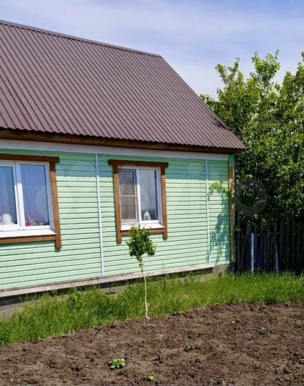 Дом 40 м² на участке 10,5 сот.