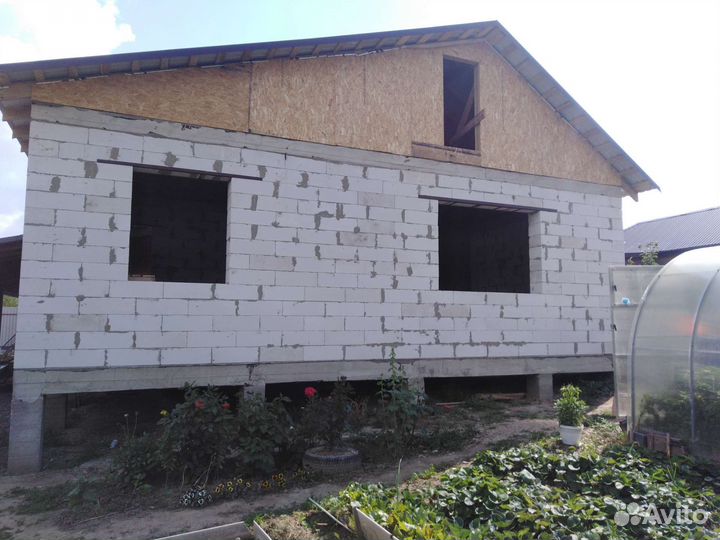 Бригада строителей