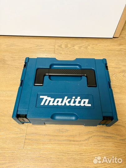 Набор аккумуляторов и з/у makita bl1021b DC 10 WD