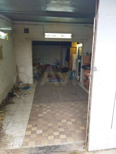 Гараж, > 30 м²
