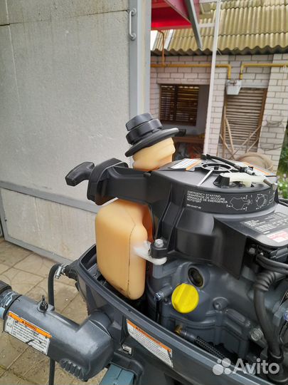Лодочный мотор ямаха 4 л.с. 4 такта. Непроливайка