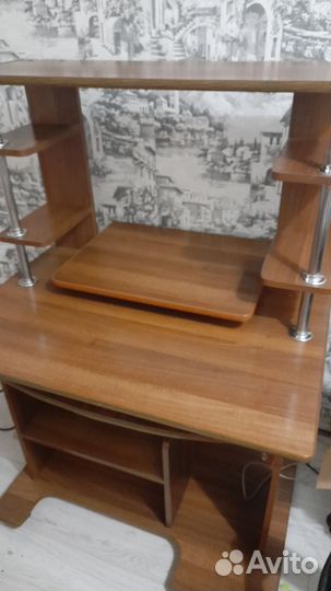 Компьютерный стол