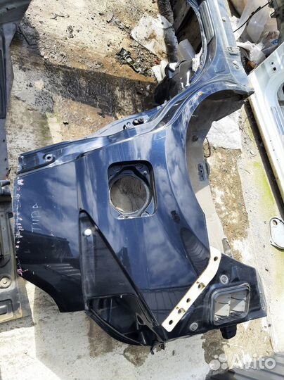 Порог со стойкой правый Nissan Tiida C11 (2004—201