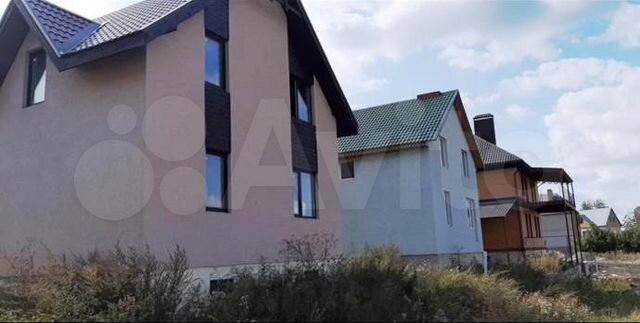 Коттедж 207,5 м² на участке 5,5 сот.