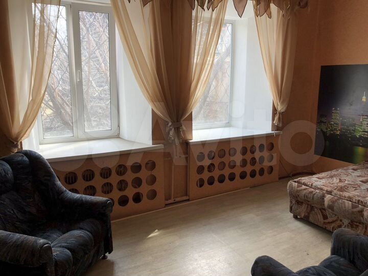 Комната 31 м² в 4-к., 1/2 эт.