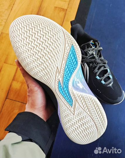 Баскетбольные кроссовки Li Ning Shining 1.0