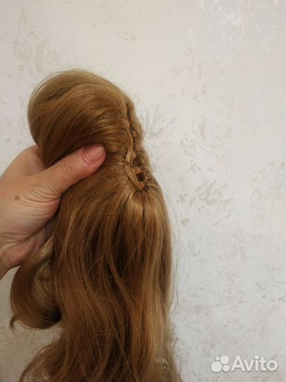 Хвост шиньон на крабе