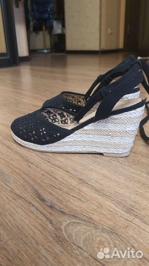 Босоножки женские 39 размер