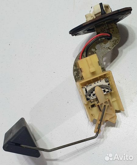 Датчик уровня топлива Mitsubishi Lancer 9