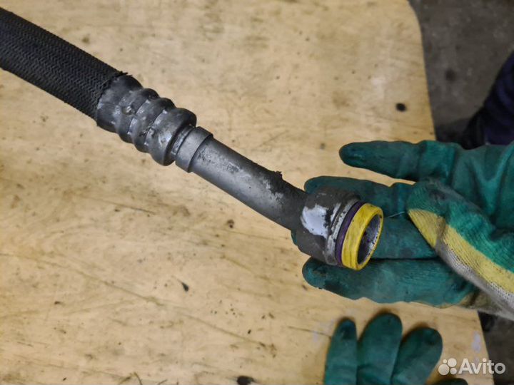 Трубка кондиционера Mercedes-Benz S-Klass седан