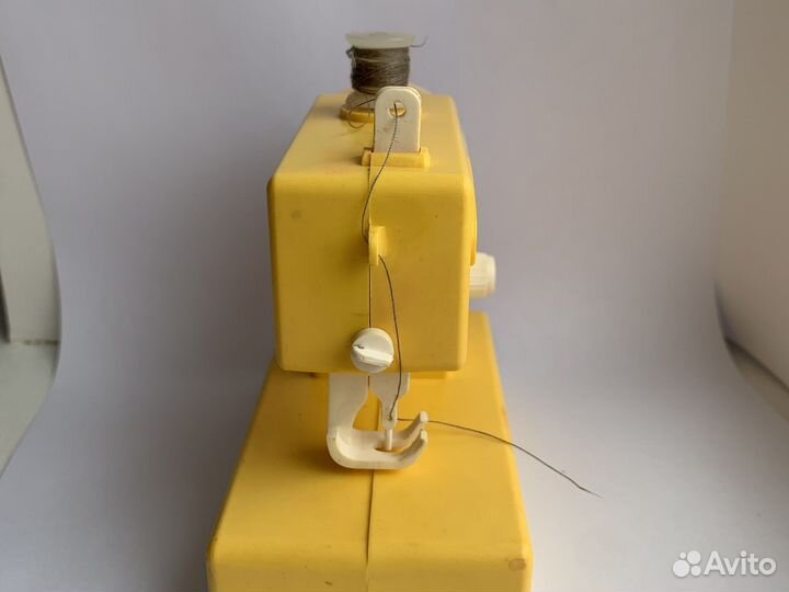 Швейная игрушечная машинка детская СССР Кузнечик