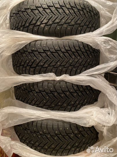 Nokian Tyres Hakkapeliitta 10p SUV 225/60 R17