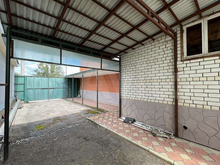 Дом 308 м² на участке 6 сот.