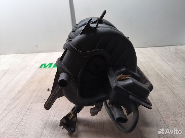 Впускной коллектор Renault Logan 1 / LADA Largus