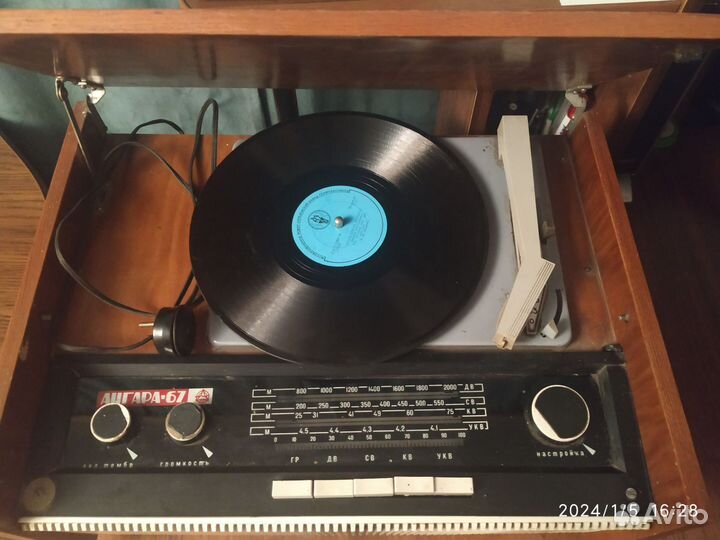 Радиола Ангара-67+пластинки