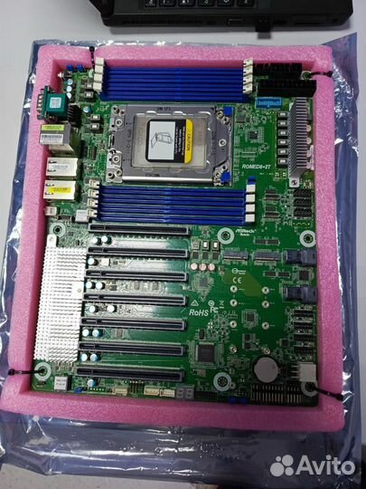 Материнская плата ASRock romed8-2T