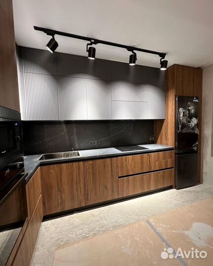 Кухня по проекту с современным дизайном