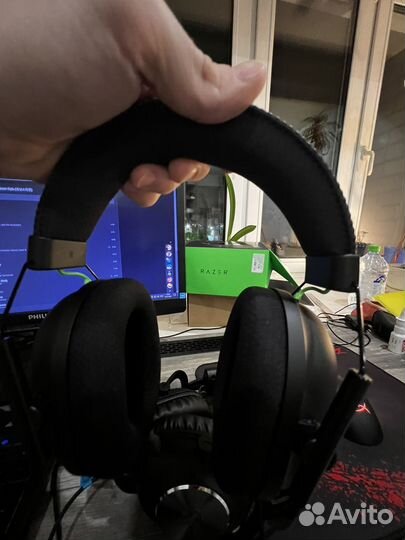 Игровые наушники Razer Blackshark v2