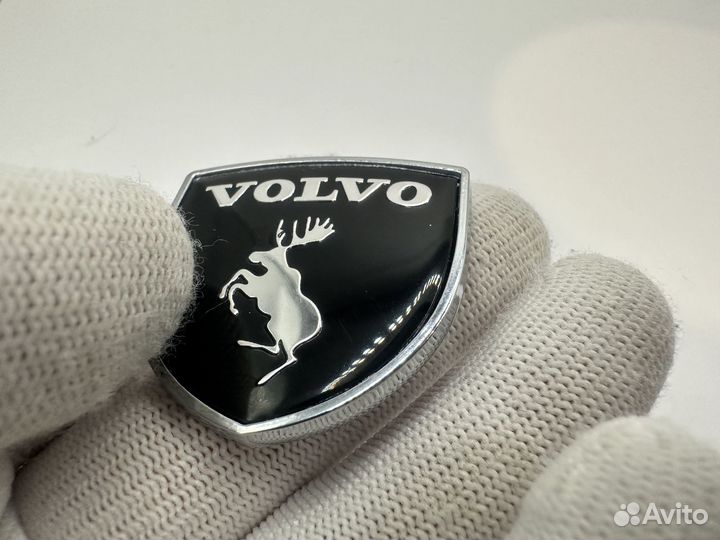 Шильдик Volvo