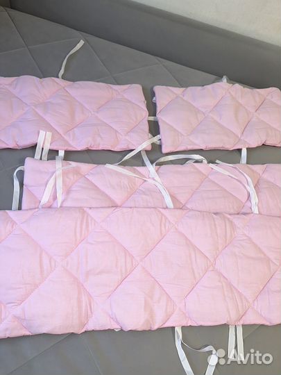 Комплект бортиков в кроватку