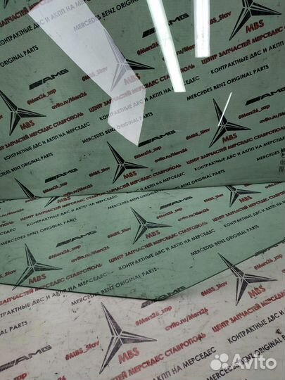 Стекло двери w212 Mercedes переднее левое