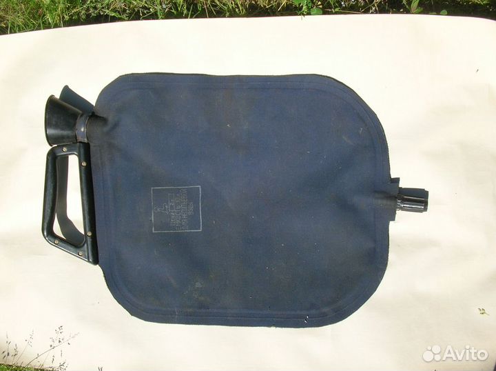 Бытовая ёмкость для воды сов.периода (обменяю)