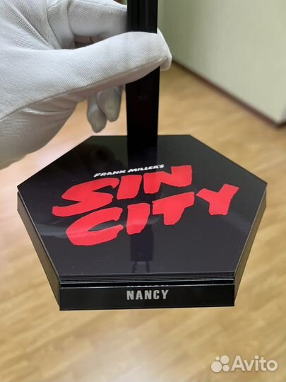 Город Грехов не Hot Toys Подставка 1/6 Фигурка