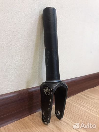 Вилка для трюкового самоката