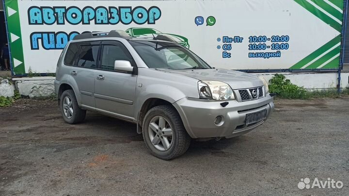 Моторчик стеклоочистителя задний Nissan X-Trail 287108H300
