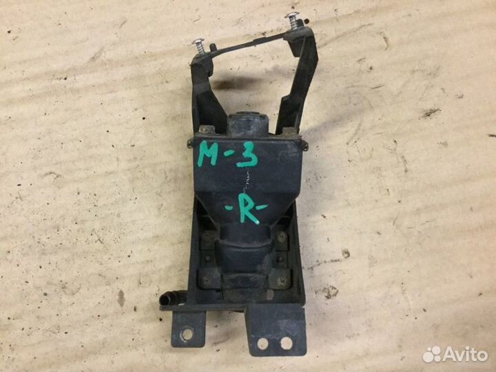 Форсунка фары правая Mazda 3 BK 2002-2009