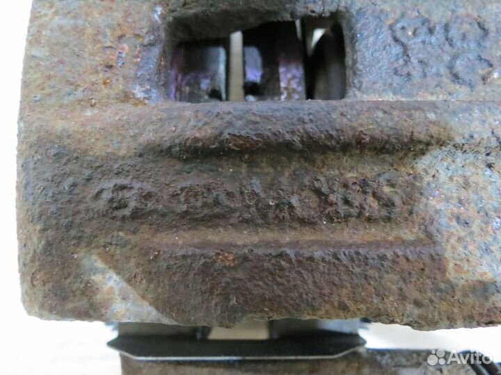 Суппорт тормозной задний левый Hyundai Creta