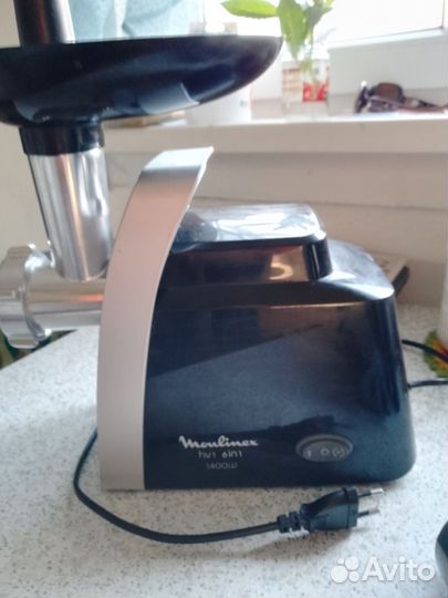 Мясорубка электрическая moulinex